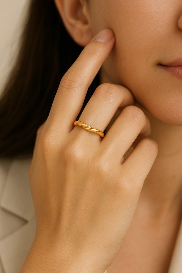Evelyn Twisted Gold Vermeil Ring. - Image 2